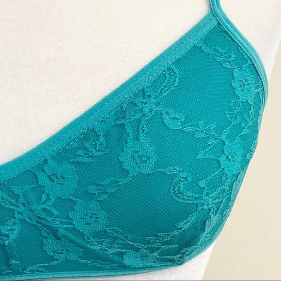 Gorgeous Nollie by Pacsun lace racerback bralette! - Picture 3 of 5